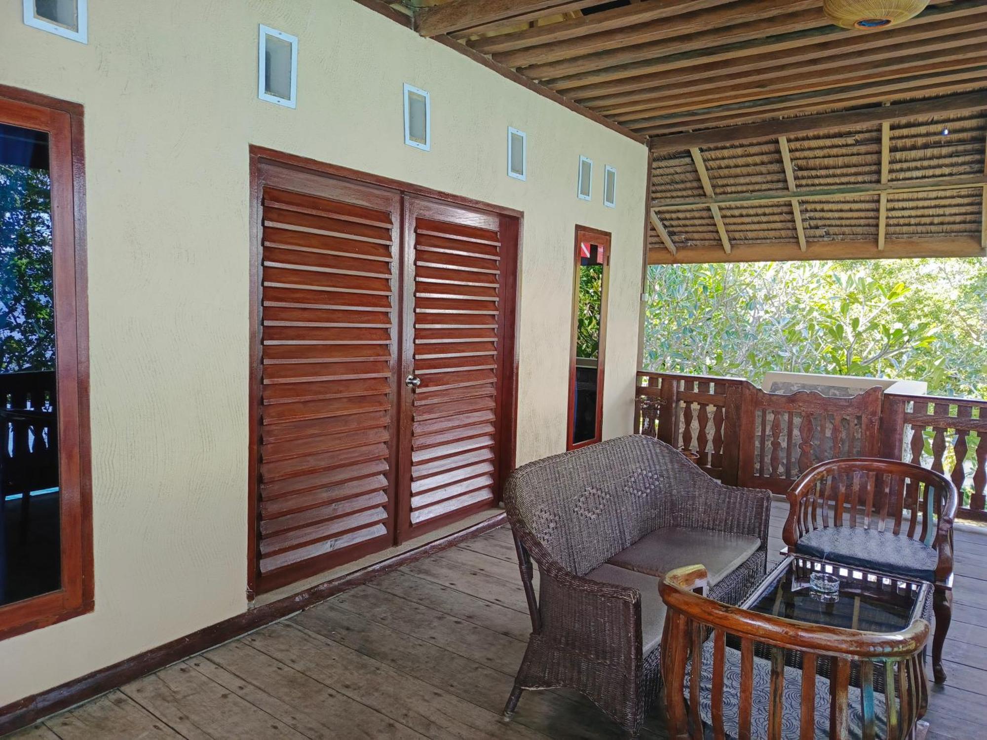 Prince John Dive Resort Donggala Exterior foto