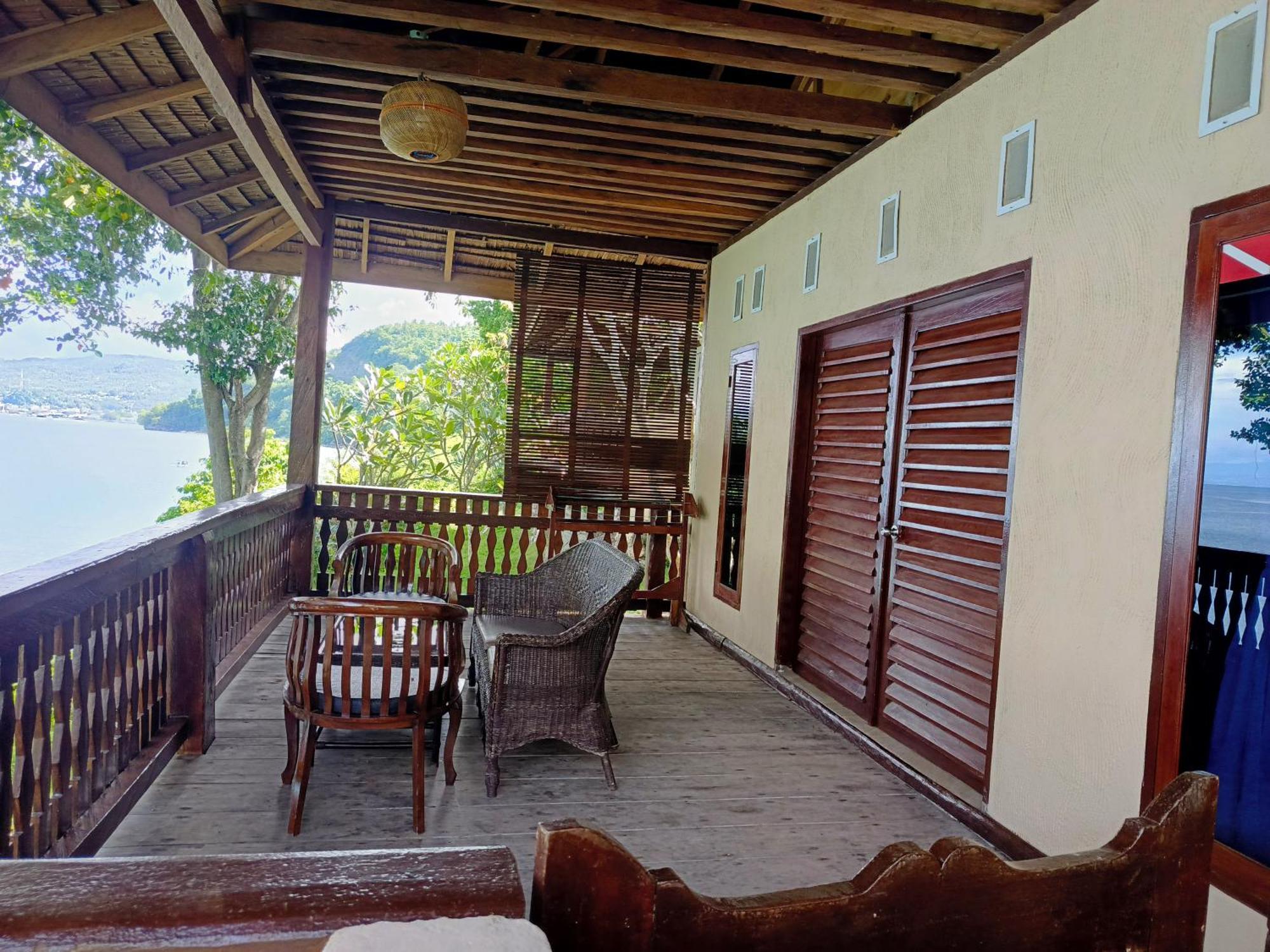 Prince John Dive Resort Donggala Exterior foto